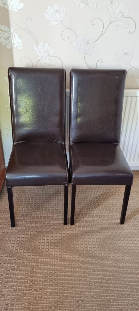 4 Faux leather dining chairs
