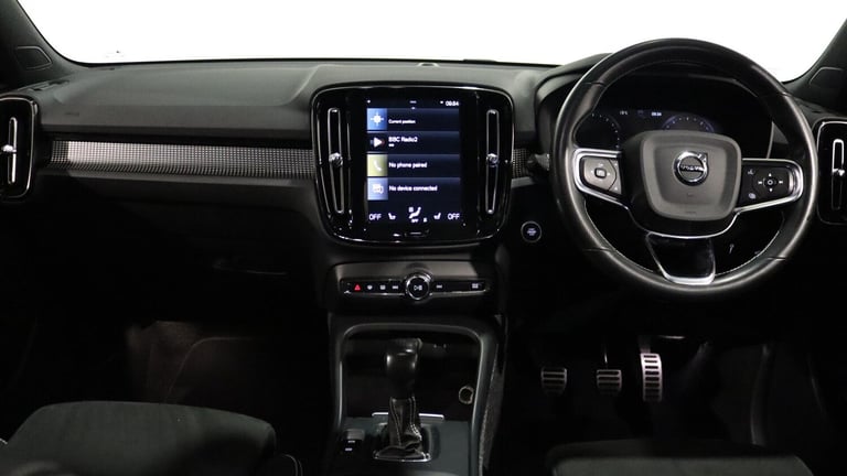  Volvo XC40 T3 R-Design Pro Manual (Park Assist, Heated Seats, Sat Nav) Petrol Manual