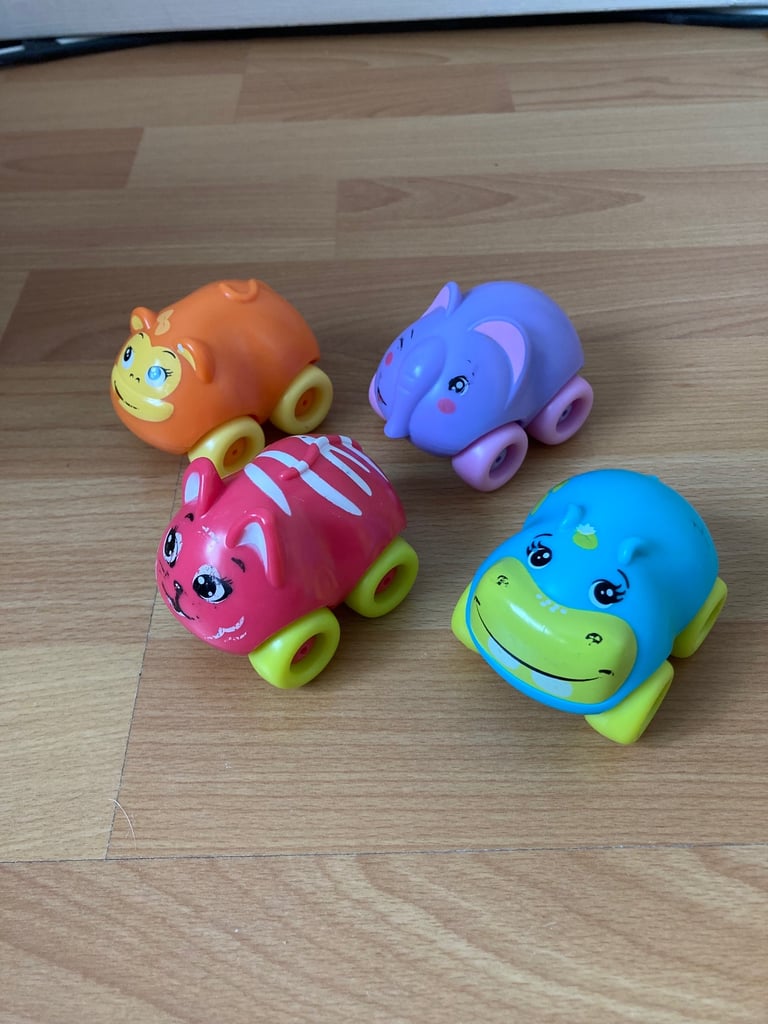 4 x smoby push along animal cars and 3 x wooden vehicles