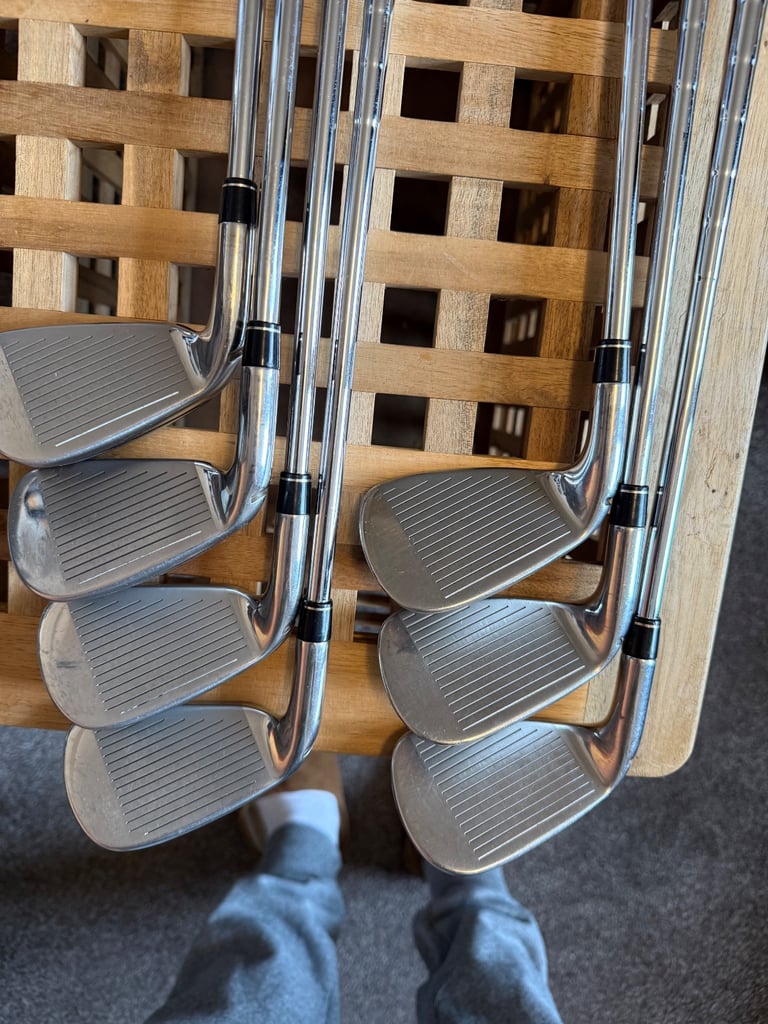 *PENDING* Taylormade rocketbladez irons set stiff shaft 4-PW