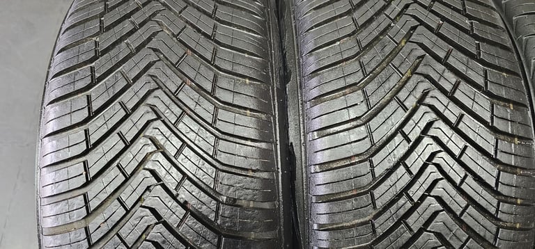 image for 215 50 17   2 x tyres Continental All Seasson Contact