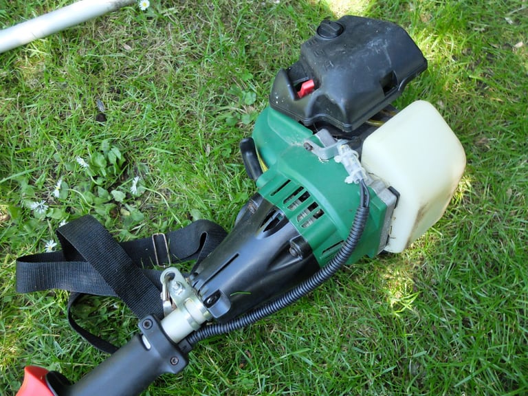 Qualcast two stroke petrol strimmer - for spares