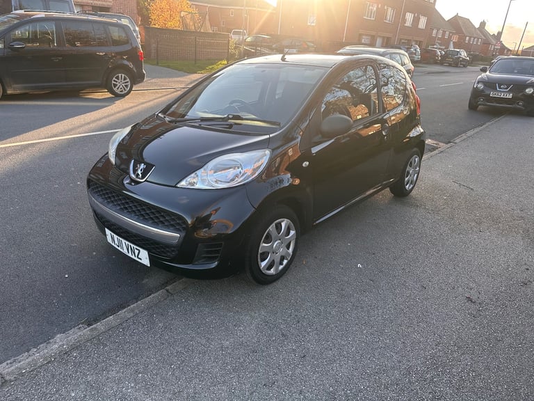 Peugeot, 107, Hatchback, 2011, Manual, 998 (cc), 3 doors