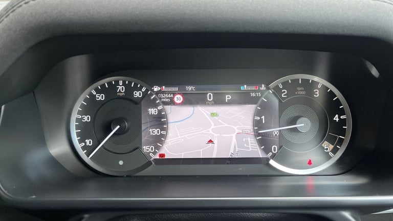 2023 Land Rover Defender 3.0 D250 Hard Top SE Auto PANEL VAN DIESEL Automatic