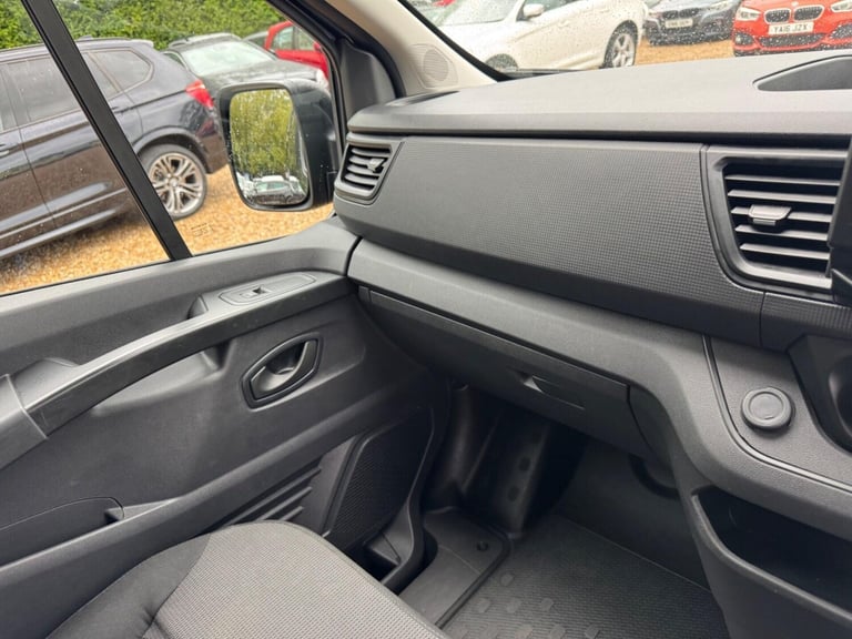 2022 Renault Trafic SL28 Blue dCi 130 Business Van PANEL VAN DIESEL Manual