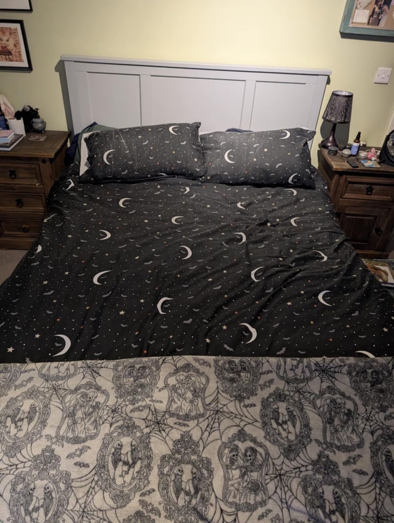 image for Light Grey King Size Bedframe