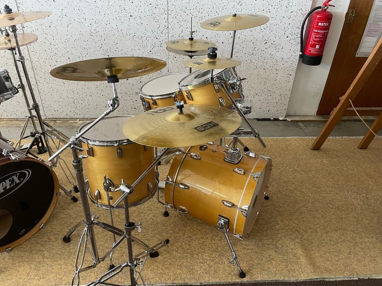 WHD jazz kit meinl cymbals.