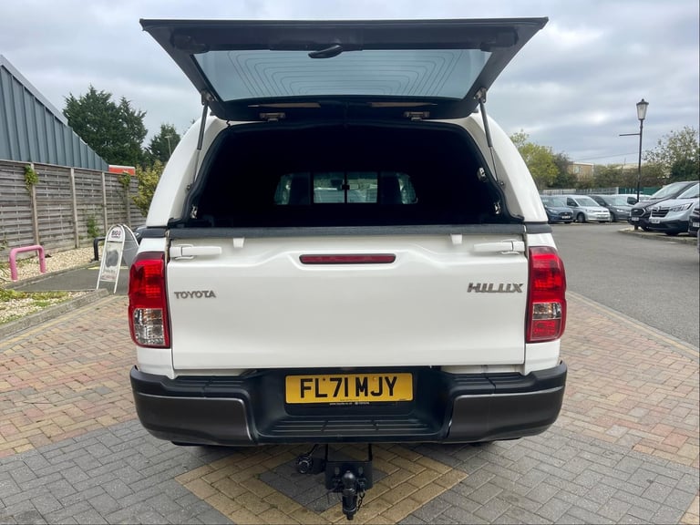 Toyota Hilux D-4D 150 ACTIVE 4WD SINGLE CAB WITH TRUCKMAN TOP