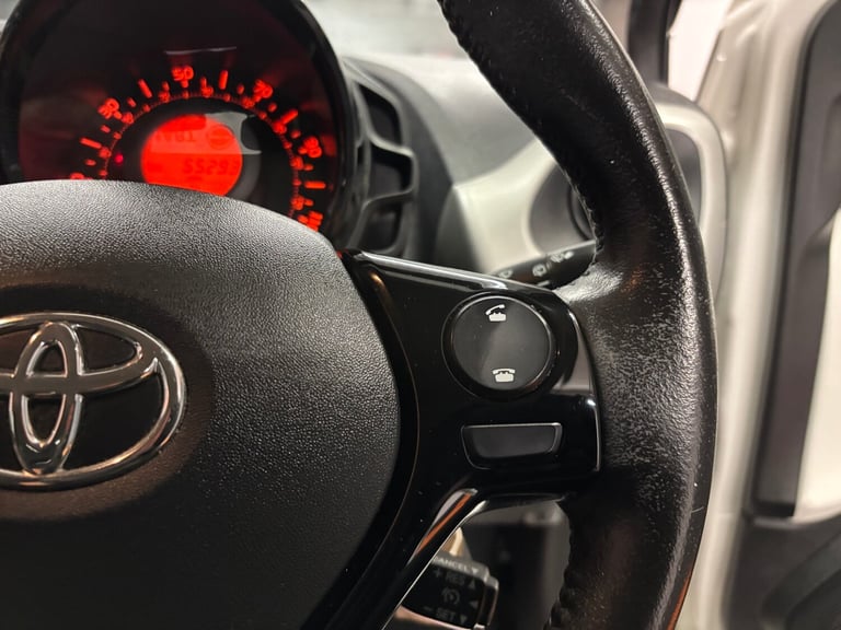 2018 Toyota AYGO 1.0 VVT-i X-Play 5dr HATCHBACK Petrol Manual
