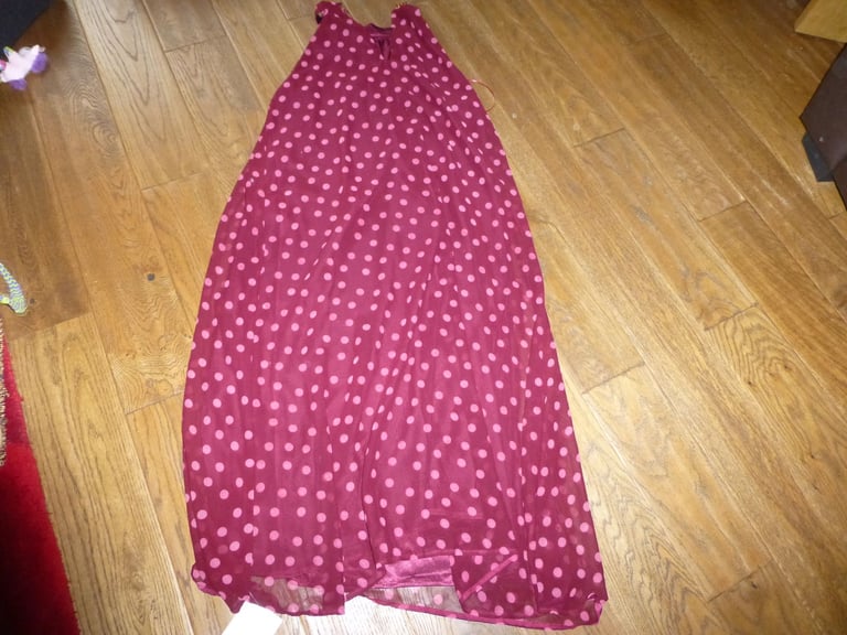 2 Beautiful never worn with labels Vesper Size 16 dresses