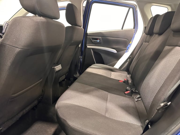 2015 Suzuki SX4 S-Cross 1.6 SZ3 SUV 5dr Petrol Manual Euro 6 (120 ps) HATCHBACK Petrol Manual