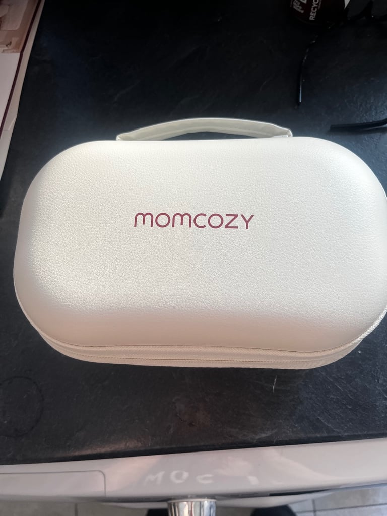 Momcozy M5 breastpumps and nullie electric bottle warmer