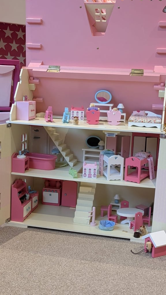 Rose Dollhouse