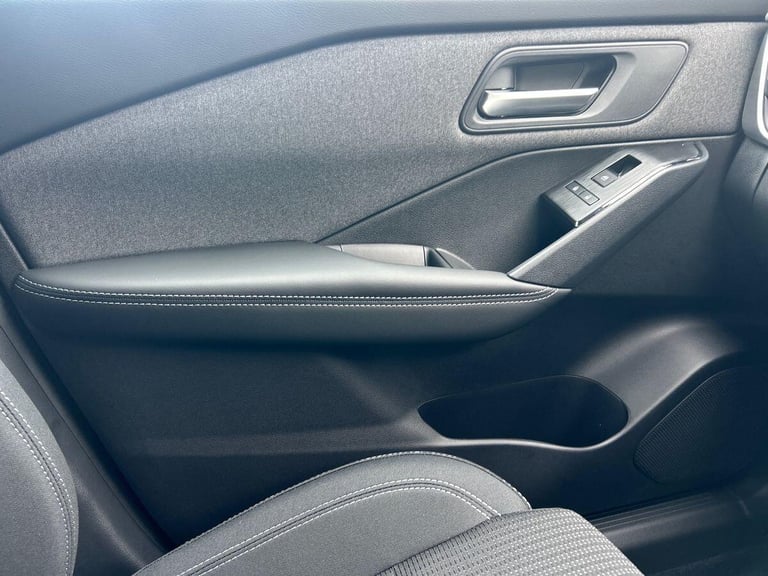 2025 Nissan Qashqai 1.3 DiG-T MH Acenta Premium 5dr HATCHBACK PETROL Manual