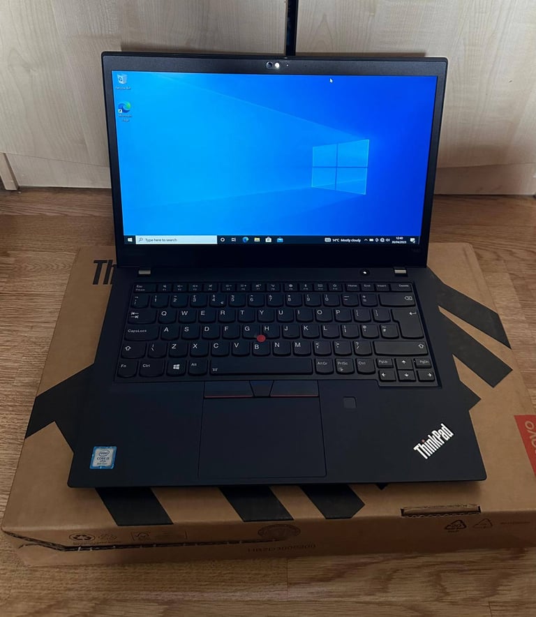 Lenovo ThinkPad T490 Laptop with Windows 11 installed
