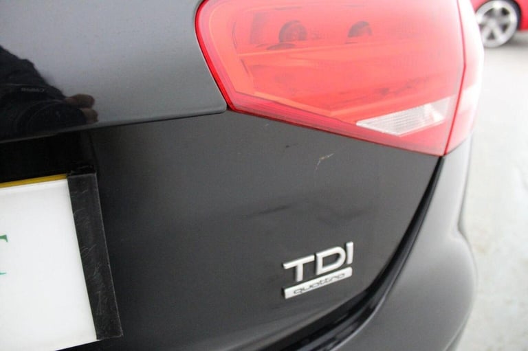 AUDI A4 2.0 TDI SE Technik quattro Euro 5 (s/s) 4dr 2013