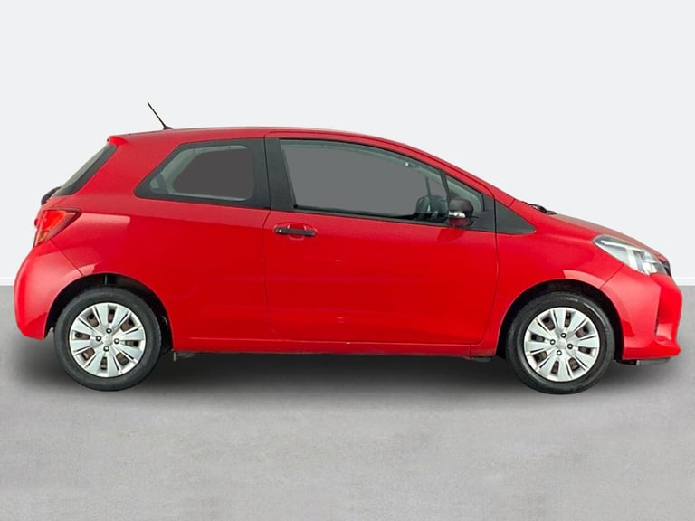 2016 Toyota Yaris 1.0 VVT-i Active 3dr Hatchback PETROL Manual