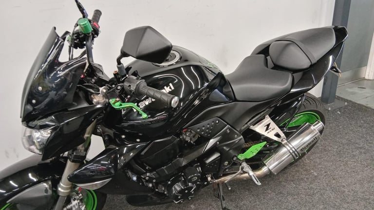 KAWASAKI Z1000 ** TWIN BEOWOLF EXHAUSTS - TAIL TIDY - 12 MONTH MOT **
