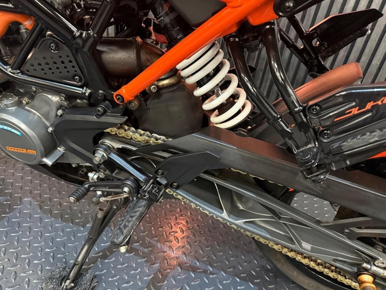 2020 KTM 125 Duke 125 Euro 4