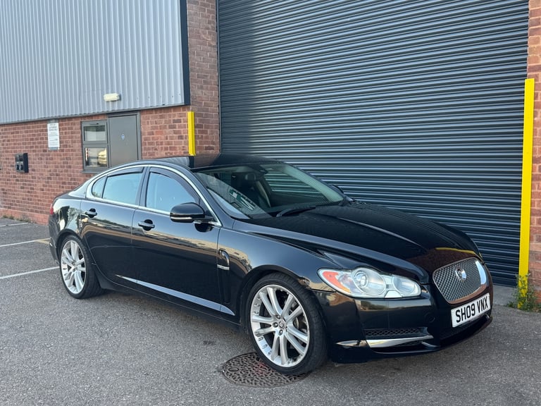 image for 2009 Jaguar XF 3.0d V6 S Luxury 4dr Auto SALOON Diesel Automatic