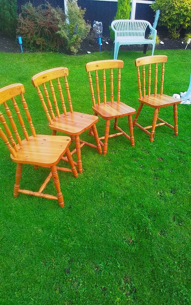image for SET OF PINE CHAIRS 