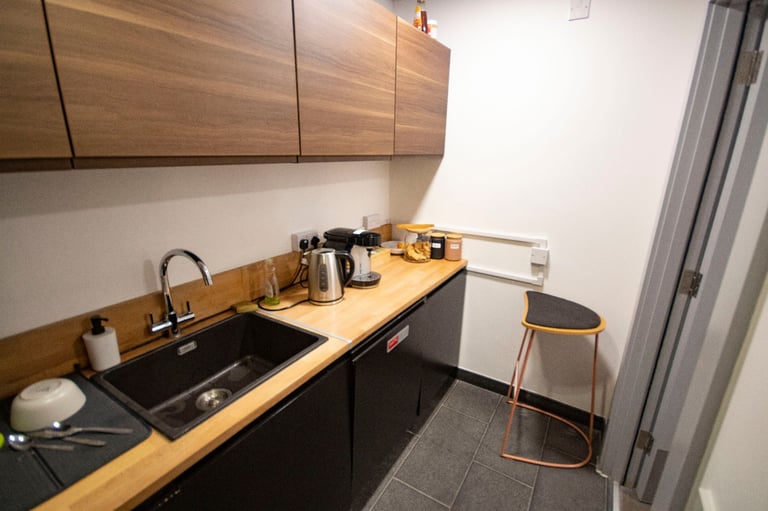 Music Studio | Creative Space | Workspace | Commercial Unit | Studio in Hackney East London E8