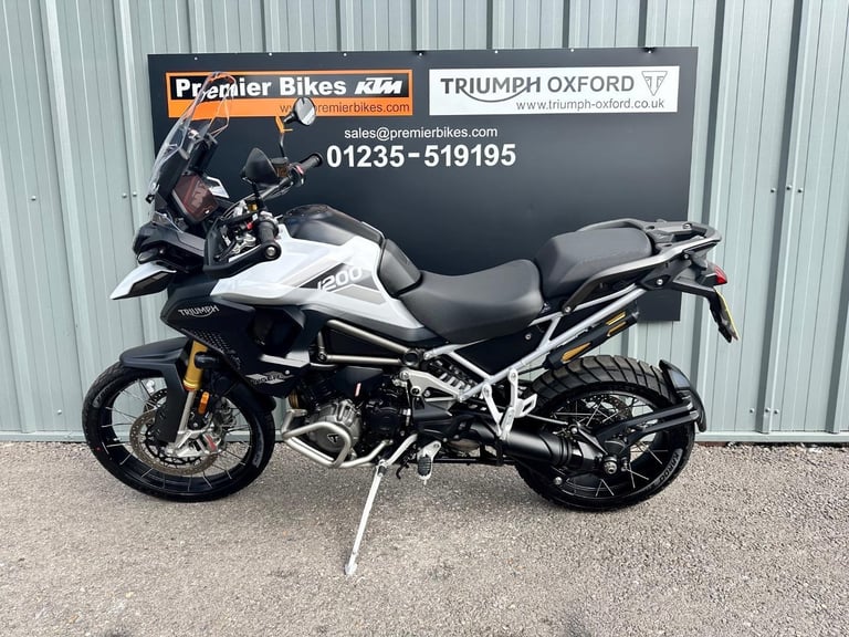 Triumph Tiger 1200 Rally Pro 2022/72 in White Motorcycle 