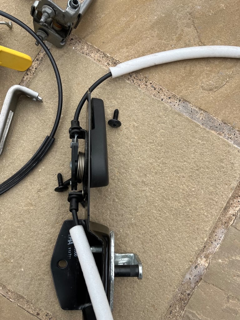 Renault Trafic back door handles and locking system 