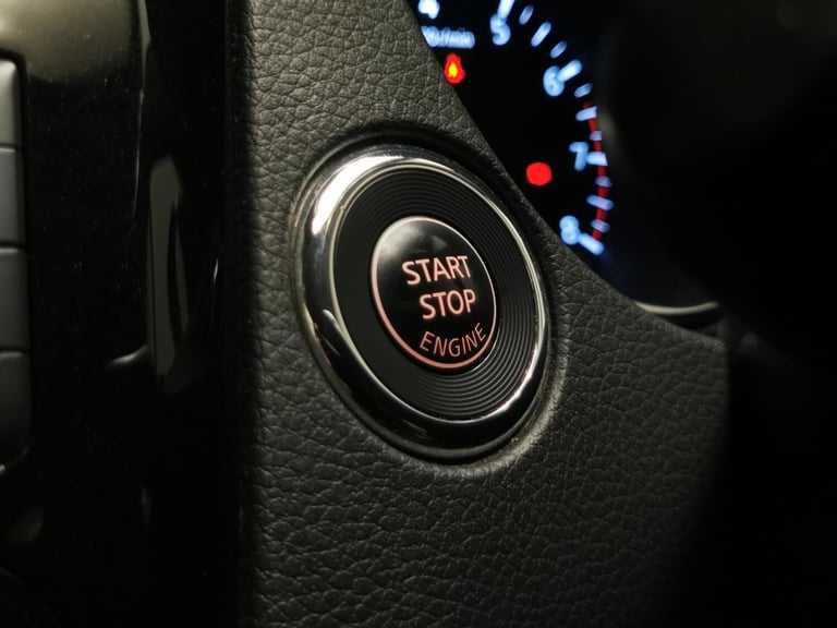 2019 Nissan Qashqai 1.3 DiG-T N-Connecta 5dr HATCHBACK PETROL Manual