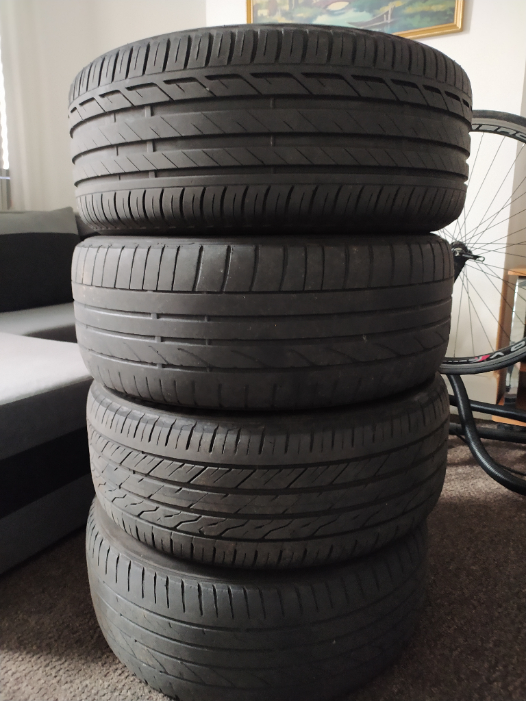 R17 BMW rims with tyres 