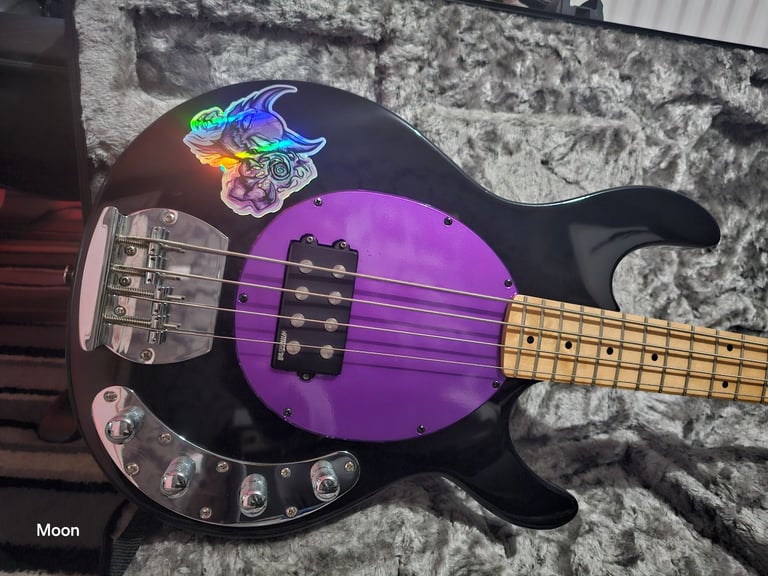 Vintage v96 bass