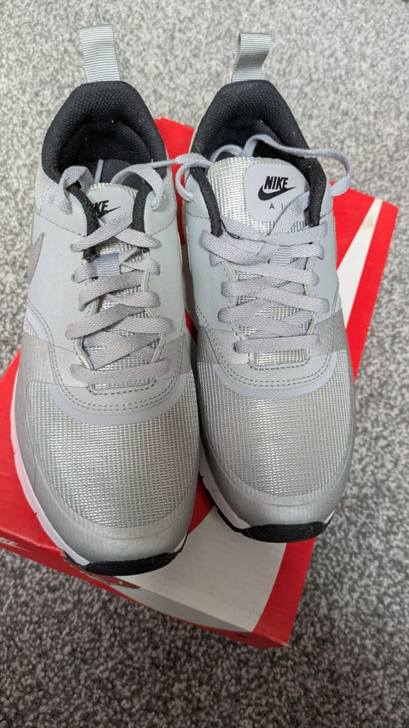  Nike trainers Size 3 