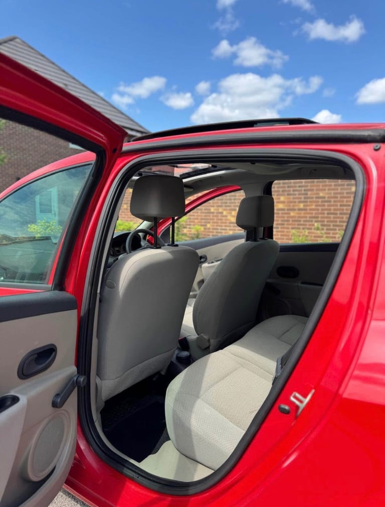 Renault, CLIO, Hatchback, 2006, Other, 1598 (cc), 5 doors