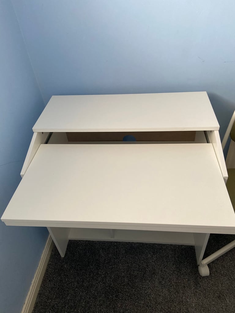 Ikea White expandable workstation 