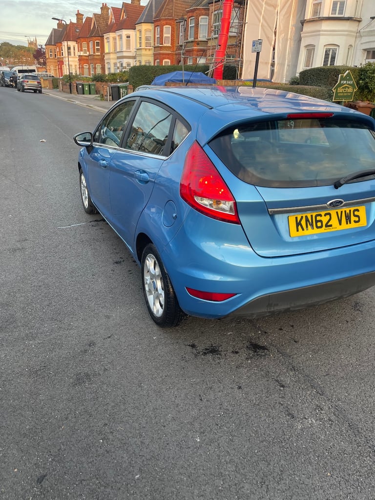 Ford, FIESTA, Hatchback, 2012, Manual, 1242 (cc), 5 doors