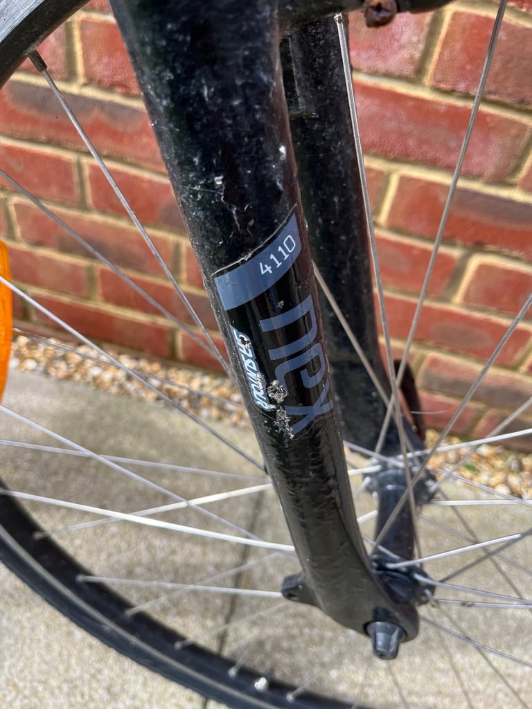Scott Sportster hybrid bike - 700c new tyres & chain 