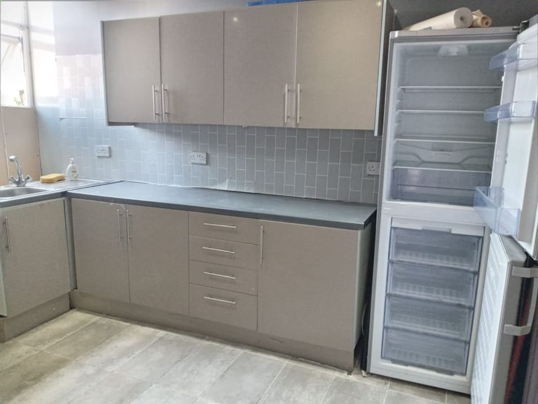 image for Bedsit to rent