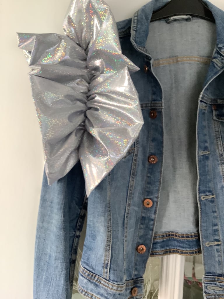 LADIES DENIM JACKET  HOLLOGRAM FRILL ROUND SLEEVES