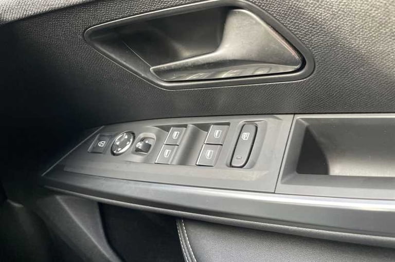 2024 Peugeot E-3008 73kWh GT SUV 5dr Electric Auto (210 ps) SUV Electric Automatic