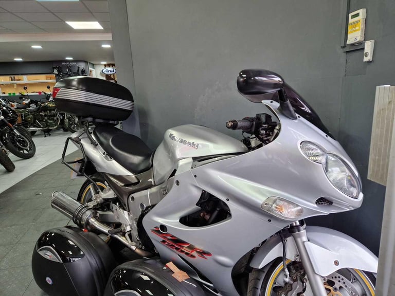 2003 Kawasaki ZZR1200