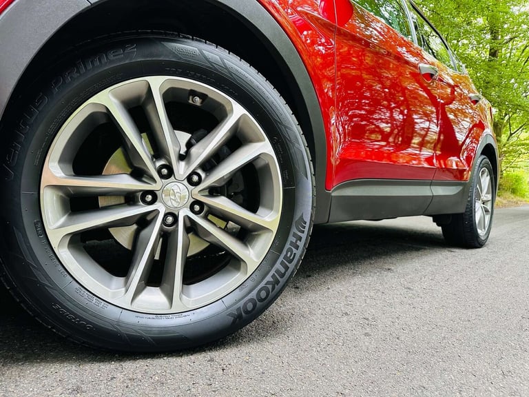 2016 Hyundai Santa Fe 2.2 Santa Fe Premium SE Blue Drive CRDi Auto 4WD 5dr SUV Diesel Automatic