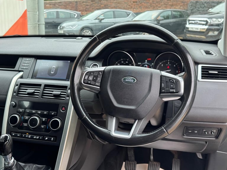 2017 Land Rover Discovery Sport 2.0 TD4 SE Tech 4WD Euro 6 (s/s) 5dr ESTATE Diesel Manual