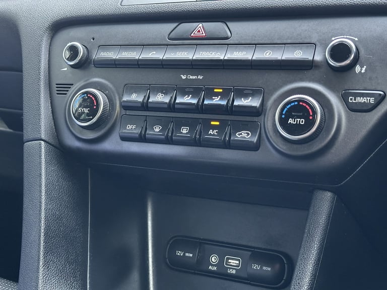 2016 Kia Sportage 1.6 GDI 2 Petrol Manual 5 Door SUV Black