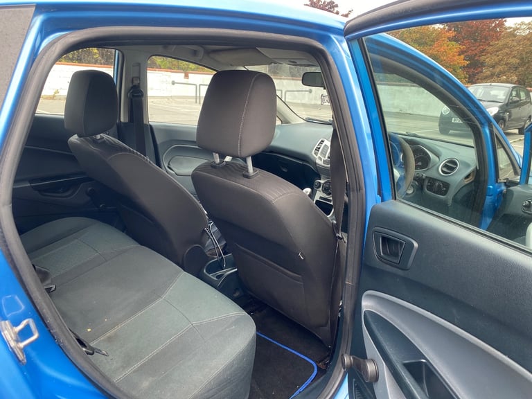 🚘 88k Mileage Ford Fiesta Zetec 2009 - Cheap fuel, insurance & road tax 💰 