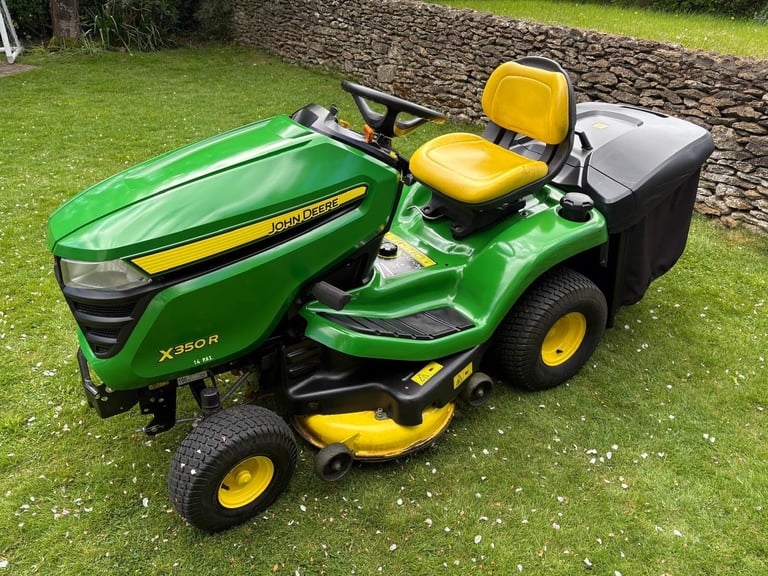 John Deere ride on mower, X350R collector with mulch plug
