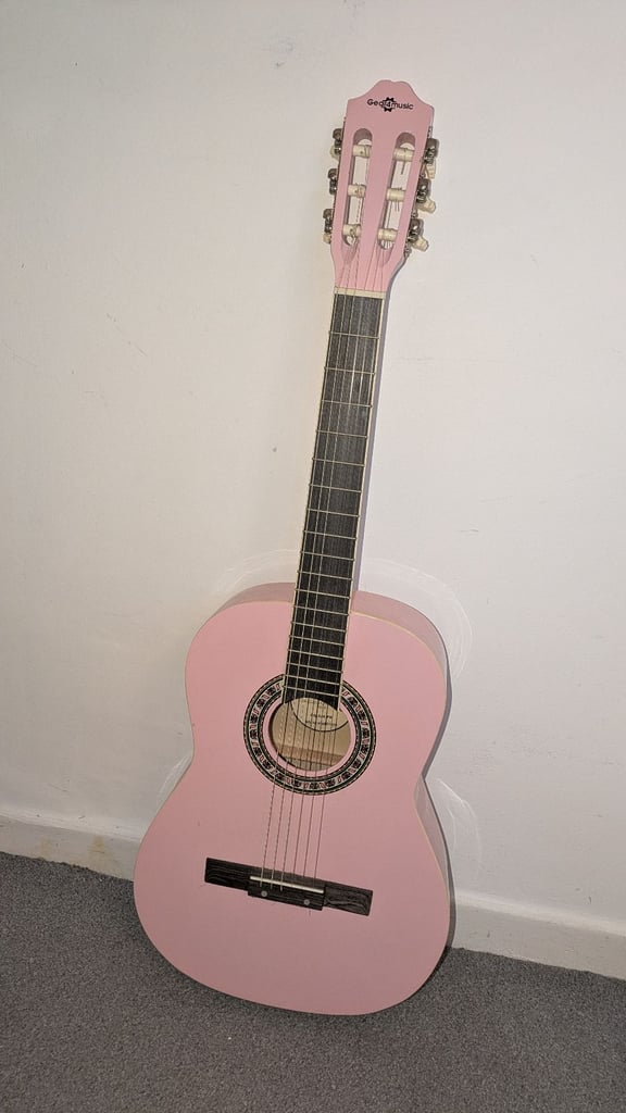 3/4 acoustic guitar