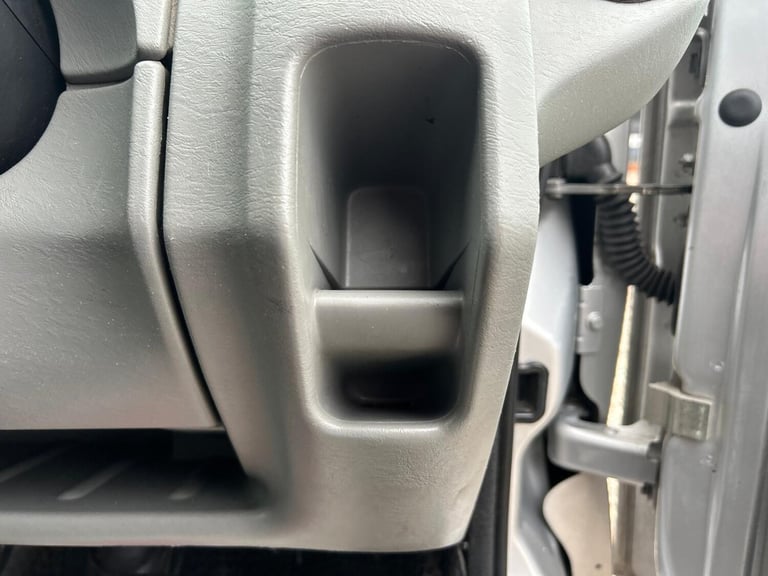 2013 Vauxhall Vivaro 2.0 2900 CDTi Sportive FWD L3 4dr PANEL VAN Diesel Manual