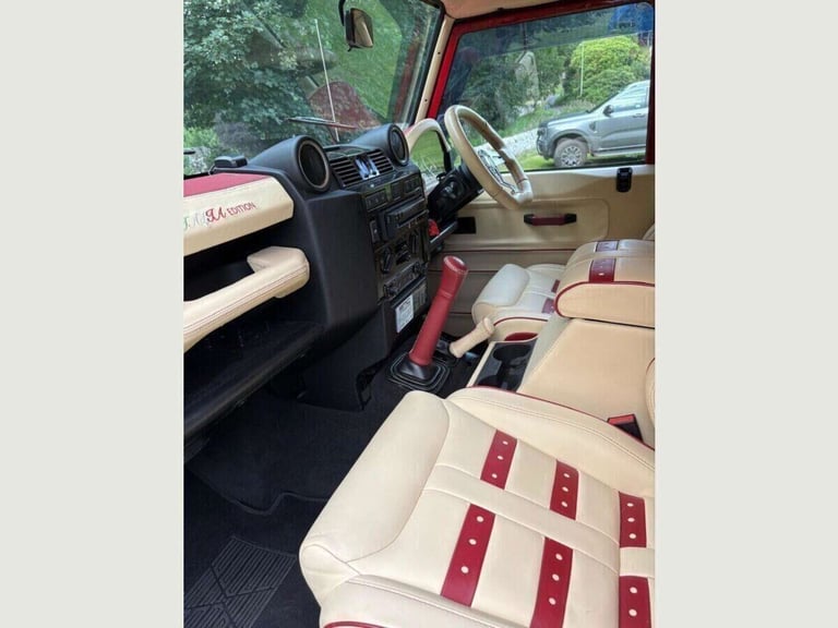 2015 Land Rover Defender XS Hard Top TDCi [2.2] PANEL VAN DIESEL Manual