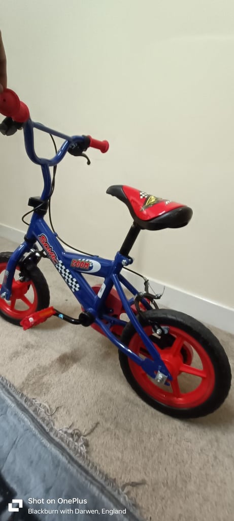 Bike - suitable for 4-6 year old