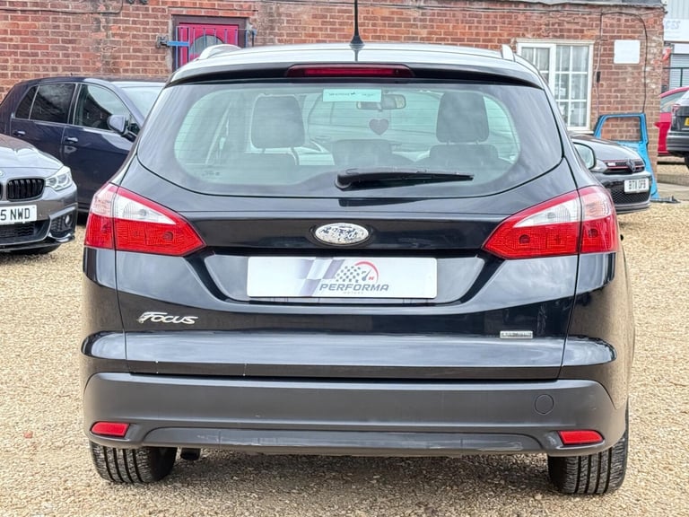 2012 Ford Focus 1.6 TDCi Zetec Euro 5 (s/s) 5dr ESTATE Diesel Manual